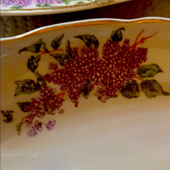 Set of 2 Lilac Hand Painted Gold Porcelain Vintage Russia Platers - Picture 2 of 5